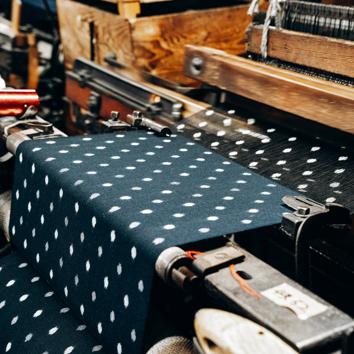 Täschchen M Quadratischer Punkt Navy/Weiß