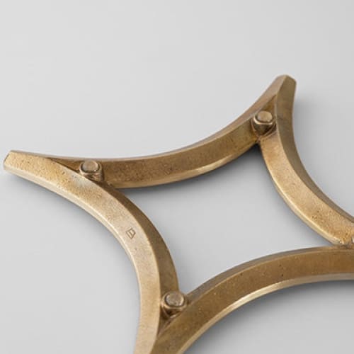 DESSOUS DE PLAT EN LAITON - ETOILE - PLATEAUX