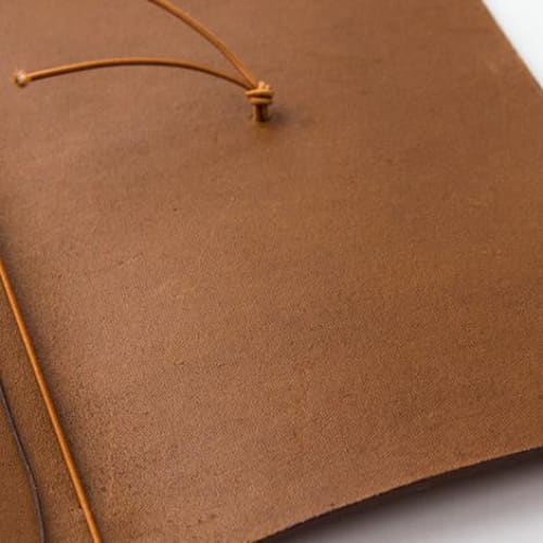 TRAVELER’S notebook - cuir camel (classique) TRAVELER’S NOTEBOOK COVER