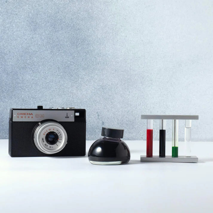 Tinte - Farbmuster 208 - Nach der Schule, im Vereinsraum