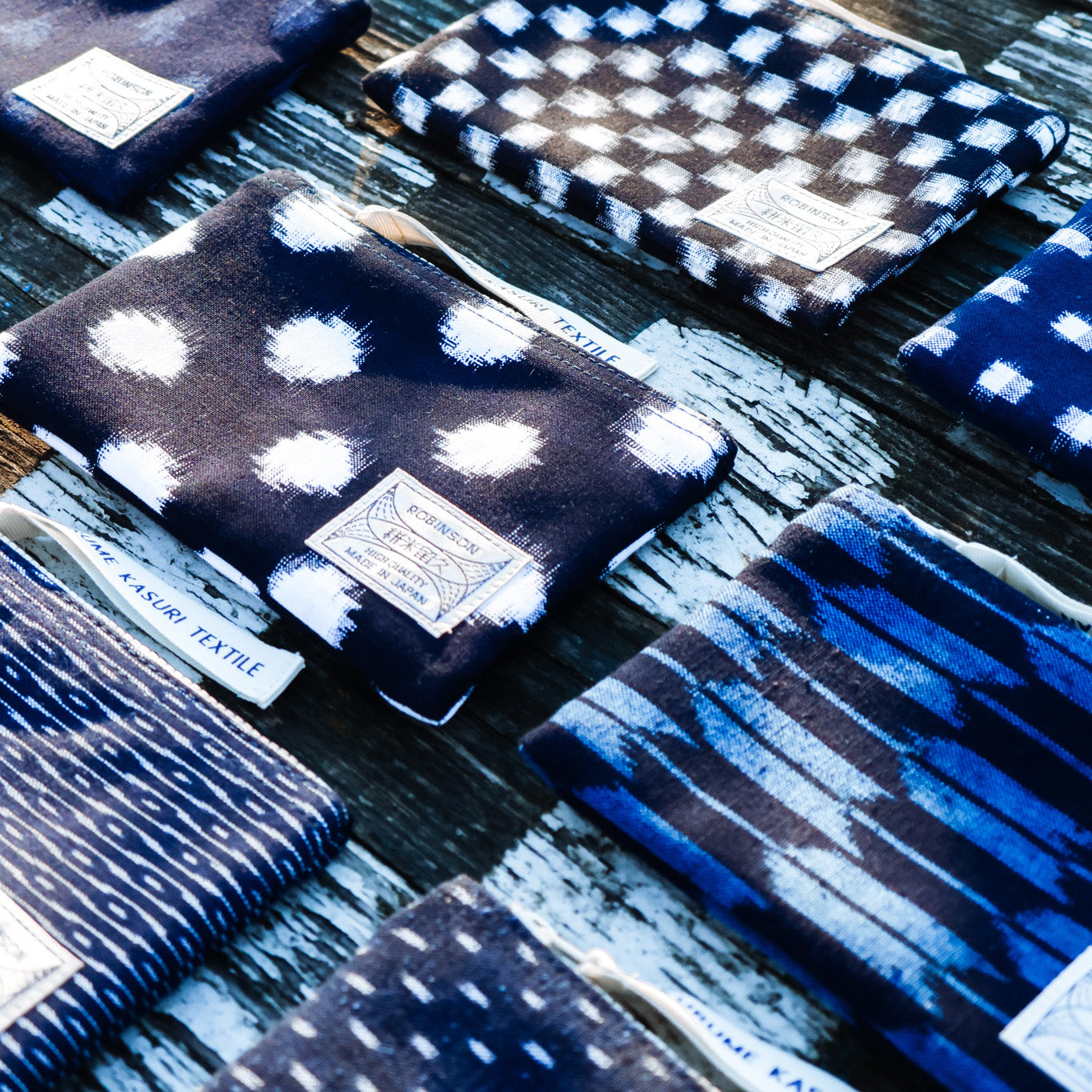 Täschchen M Punkt Navy/Weiß