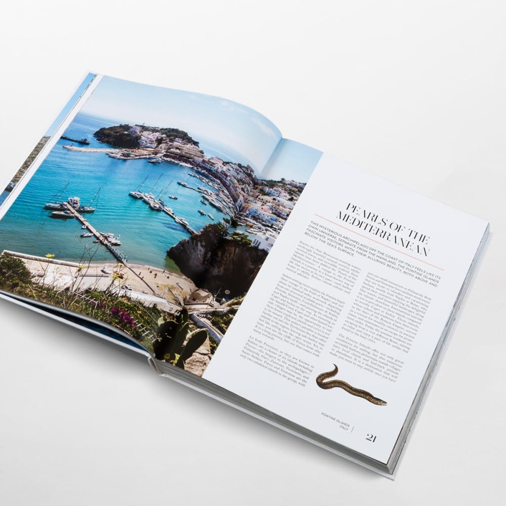 Sailing the seas - Book